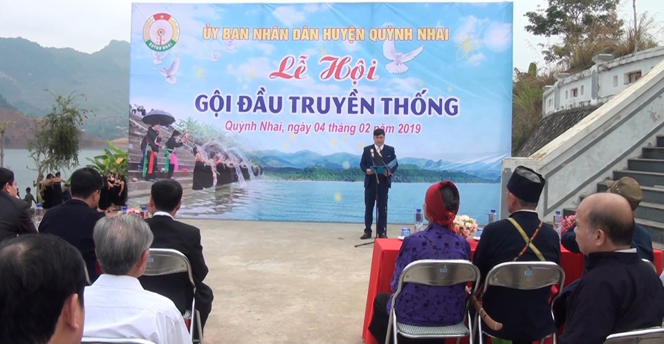 Lễ hội thể hiện tinh thần đoàn kết, tương thân tương ái, mang tính nhân văn sâu sắc và thân thiện của con người với tự nhiên. (Ảnh: TTXVN phát)