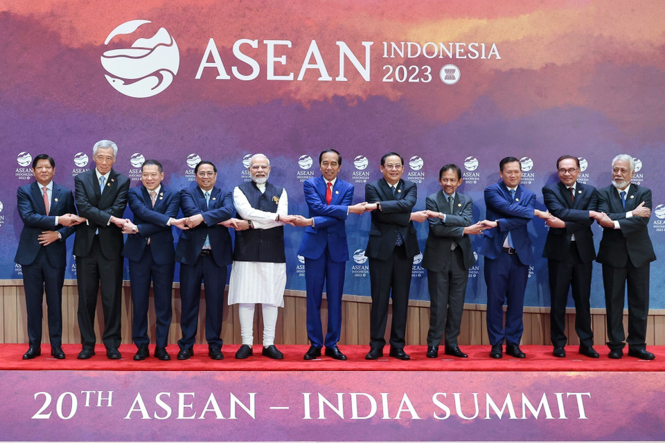 Thủ tướng Phạm Minh Chính và các Trưởng đoàn dự Hội nghị Cấp cao ASEAN-Ấn Độ lần thứ 20. (Ảnh: Dương Giang/TTXVN)