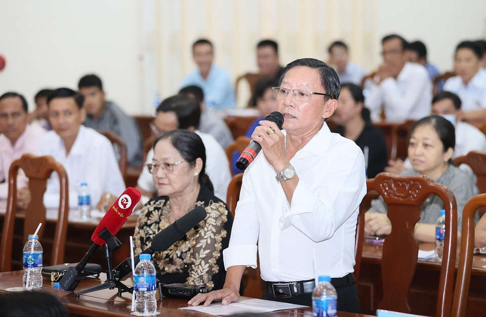 Ông Nguyễn Ngọc Điển, cử tri phường An Phú, quận Ninh Kiều nêu ý kiến. (Ảnh: Dương Giang/TTXVN)