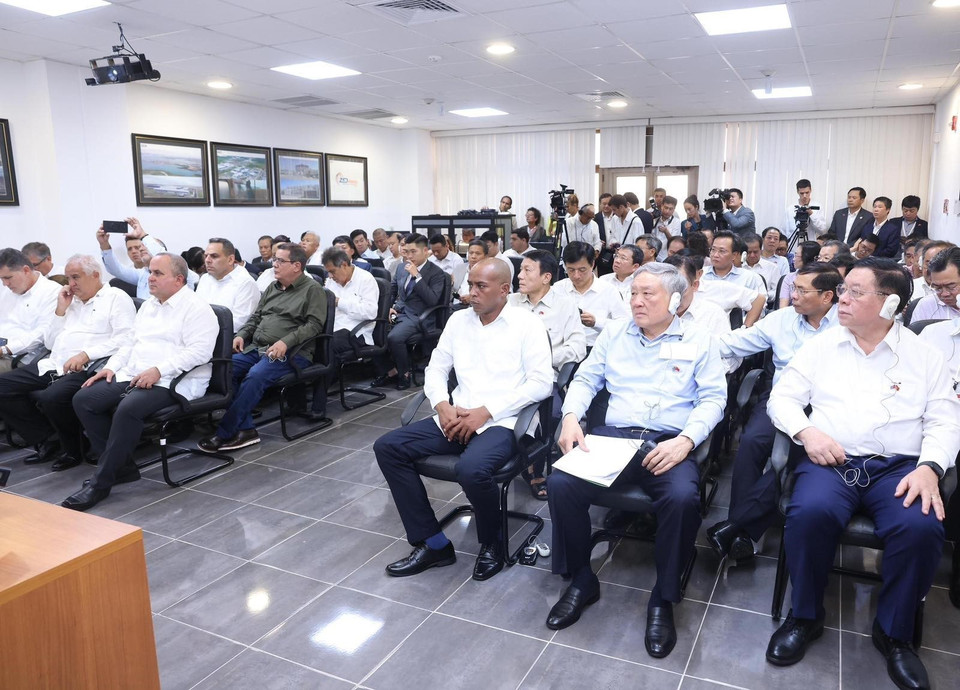 Đại biểu hai nước và doanh nghiệp đầu tư vào Đặc khu phát triển Mariel tham dự cuộc gặp Tổng Bí thư, Chủ tịch nước Tô Lâm và Bí thư thứ nhất Đảng Cộng sản Cuba, Chủ tịch nước Cuba Miguel Diaz Canel Bermudez. (Ảnh: Lâm Khánh/TTXVN)