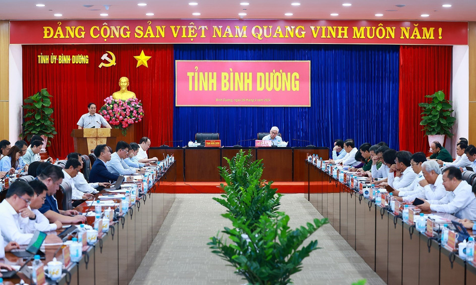 Thủ tướng Phạm Minh Chính phát biểu kết luận buổi làm việc với lãnh đạo tỉnh Bình Dương. (Ảnh: Dương Giang/TTXVN)