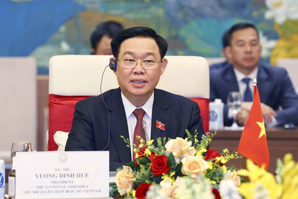 Chủ tịch Quốc hội Vương Đình Huệ phát biểu tại hội đàm. (Ảnh: Doãn Tấn/TTXVN)