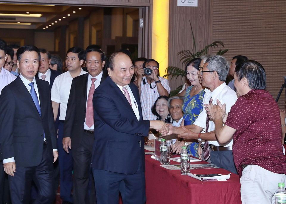 Thủ tướng Nguyễn Xuân Phúc và các đại biểu dự buổi lễ. (Ảnh: Thống Nhất/TTXVN)