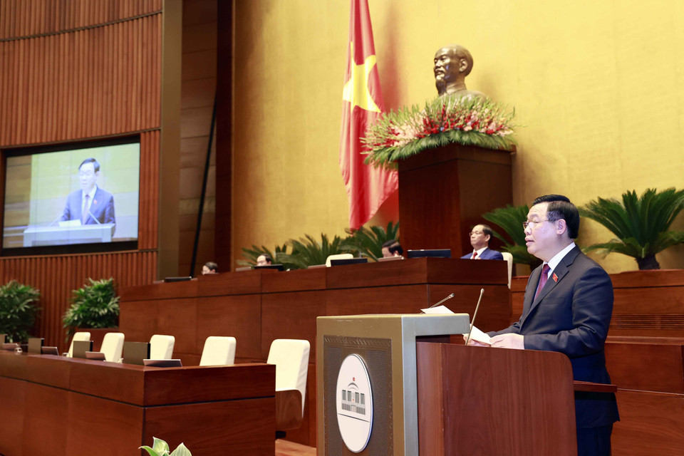 Hình ảnh Chủ tịch Quốc hội Vương Đình Huệ phát biểu bế mạc kỳ họp. (Ảnh: Doãn Tấn/TTXVN)