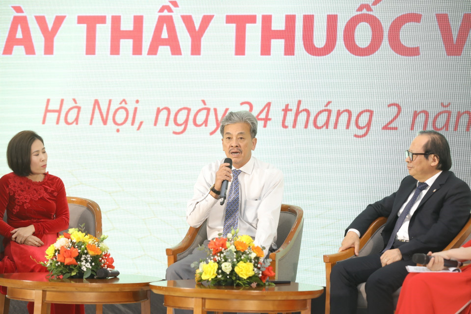 Ông Trần Phước Đoàn, Phó Giám đốc Trung tâm Kiểm soát bệnh tật tỉnh Tây Ninh chia sẻ tại tọa đàm. (Ảnh: Minh Quyết/TTXVN)