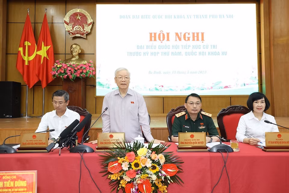 Tổng Bí thư Nguyễn Phú Trọng phát biểu tại buổi tiếp xúc cử tri quận Đống Đa, Ba Đình và Hai Bà Trưng. 