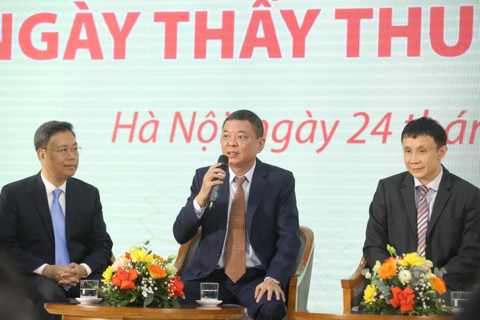 Ông Quách Hữu Trung, Giám đốc Bệnh viện 199 Đà Nẵng chia sẻ tại tọa đàm. (Ảnh: Minh Quyết/TTXVN)