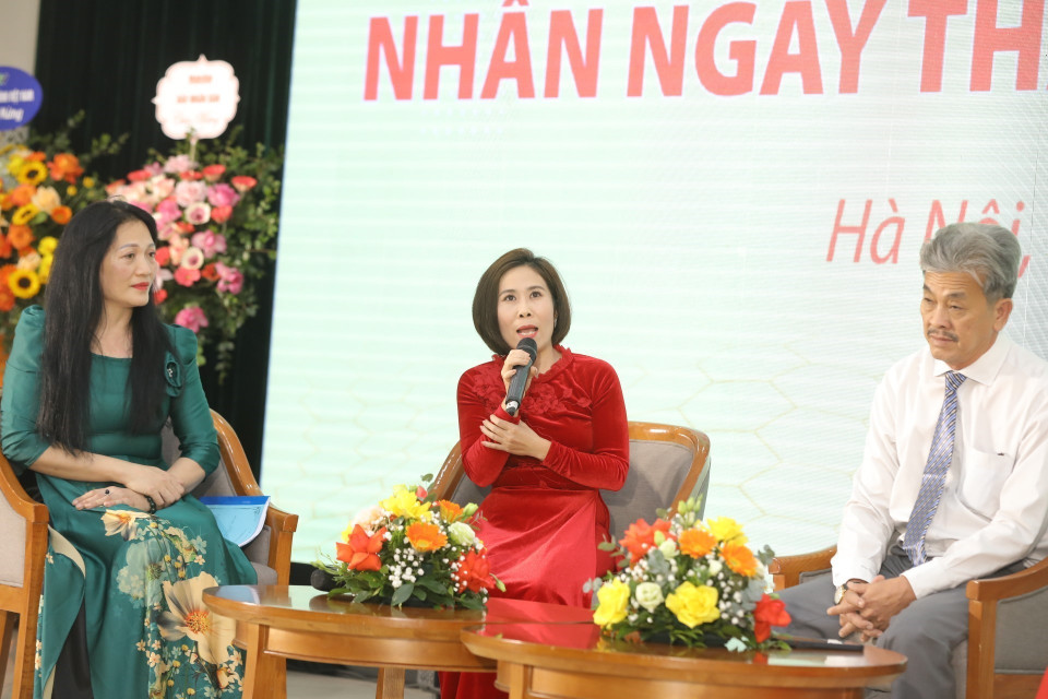 Bác sỹ Phạm Ngọc Dung, đại diện Y tế xã của tỉnh Quảng Ninh, điểm sáng y tế cơ sở chia sẻ. (Ảnh: Minh Quyết/TTXVN)