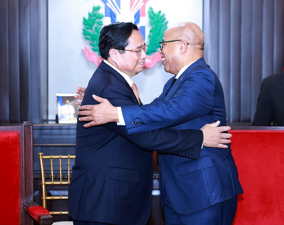 Thủ tướng Phạm Minh Chính hội kiến Chủ tịch Hạ viện Cộng hòa Dominicana Alfredo Pacheco. (Ảnh: Dương Giang/TTXVN)