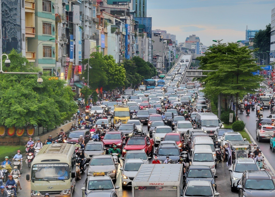 Đường Trường Chinh ùn tắc kéo dài. (Ảnh: Tuấn Đức/TTXVN)