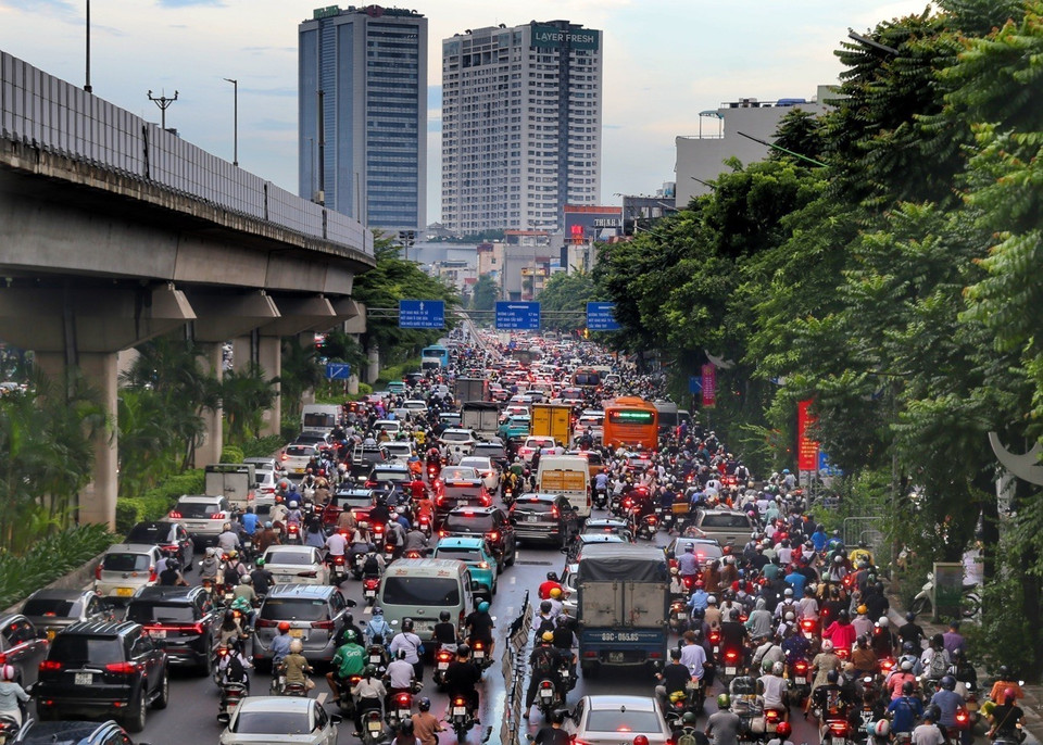 Đường Nguyễn Trãi ùn tắc kéo dài. (Ảnh: Tuấn Đức/TTXVN)