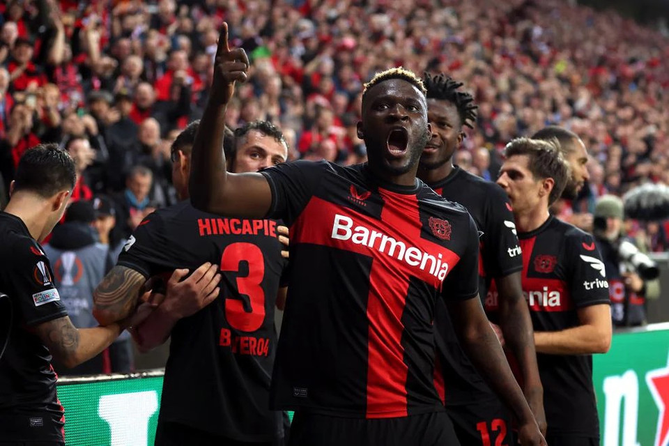 Jonas Hofmann và Victor Boniface (ảnh) thay nhau lập công sau khi vào sân từ băng ghế dự bị. (Nguồn: UEFA)