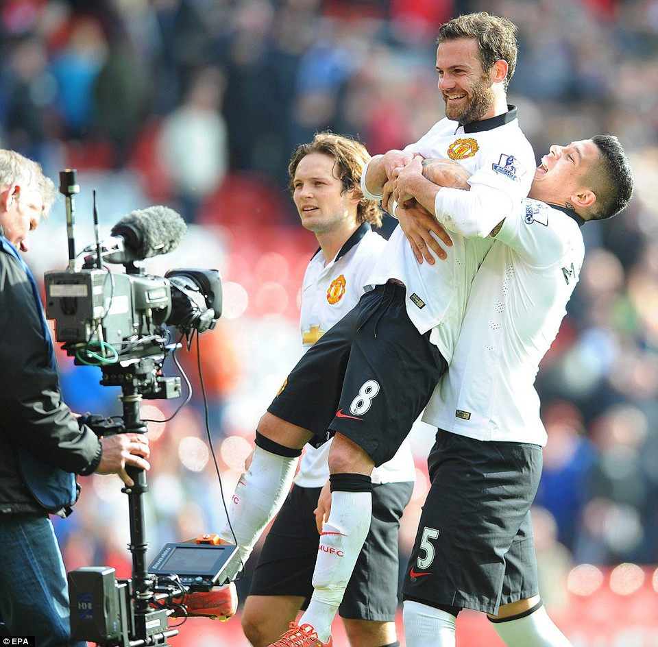 Tuy nhiên, 2-1 là quá đủ và Mata xứng đáng là người hùng của Quỷ đỏ.