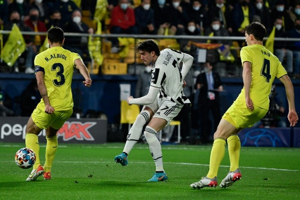 Villarreal (áo vàng) có phần bất lợi khi để hòa 1-1 ở lượt đi trên sân nhà. (Nguồn: Getty Images)