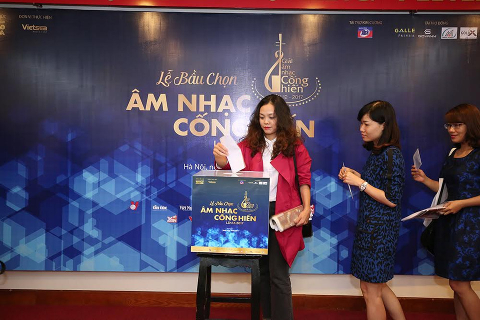 Các nhà báo tại lễ bầu chọn giải Âm nhạc Cống hiến lần thứ 12 năm 2017. (Nguồn: Ban Tổ chức)