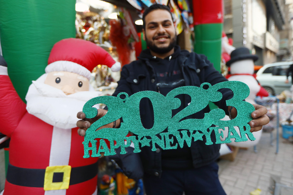 Người dân chào đón Năm mới 2023 tại Cairo, Ai Cập. (Ảnh: THX/TTXVN)