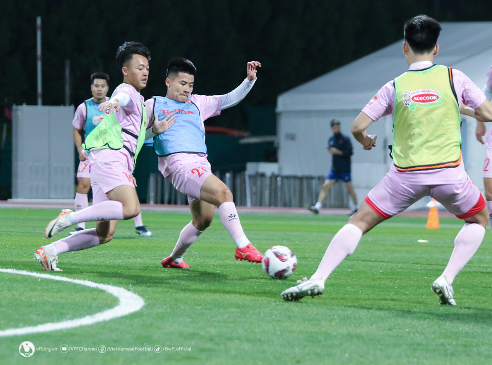 Cùng với sự trở lại của Duy Mạnh và Tuấn Anh, các cầu thủ khác của Tuyển Việt Nam đều đang nỗ lực tập luyện. (Nguồn: VFF)