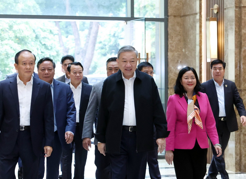 Tổng Bí thư Tô Lâm đến làm việc với Ban Thường vụ Thành ủy Hà Nội. (Ảnh: Thống Nhất/TTXVN)