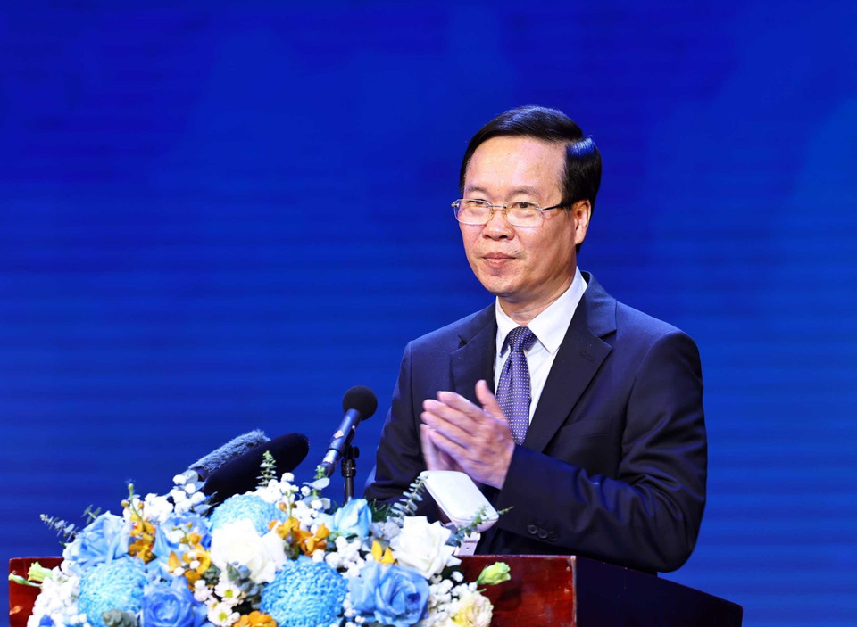 Chủ tịch nước Võ Văn Thưởng phát biểu tại Chương trình Tôn vinh Thầy thuốc Việt Nam và trao giải cuộc thi viết “Sự hy sinh thầm lặng” lần thứ 6. (Ảnh: Thống Nhất/TTXVN)