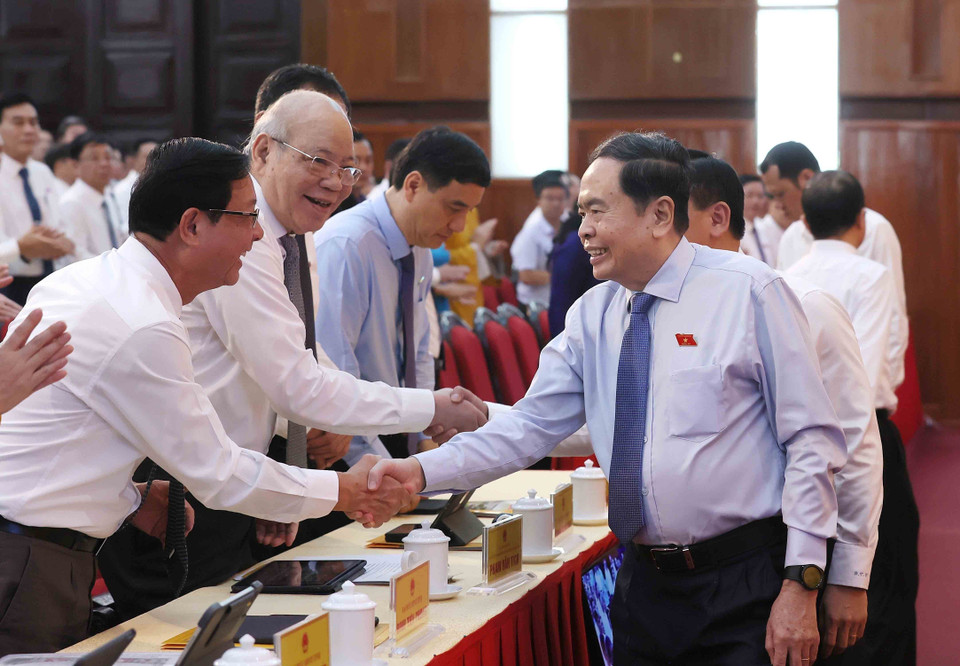 Chủ tịch Quốc hội Trần Thanh Mẫn với các đại biểu. (Ảnh: An Đăng/TTXVN)