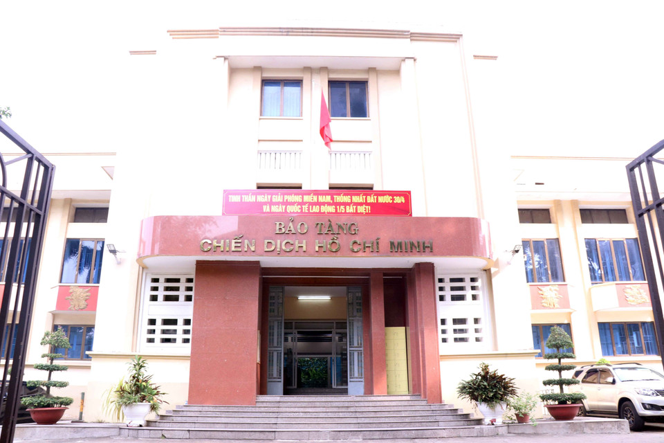 Bảo tàng Chiến dịch Hồ Chí Minh (Thành phố Hồ Chí Minh) không chỉ là nơi lưu giữ ký ức về một giai đoạn lịch sử hào hùng của dân tộc mà còn là một địa chỉ đỏ cho công tác giáo dục truyền thống cách mạng. (Ảnh: Xuân Khu/TTXVN)