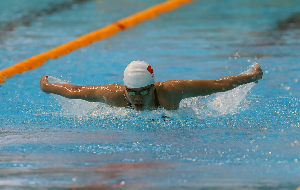 Trong ngày thi đấu thứ hai của mình, Ánh Viên tiếp tục "gặt vàng" ở nội dung 400m tự do nữ với thời gian 4 phút 10 giây 96. (Ảnh: Quốc Khánh/TTXVN)