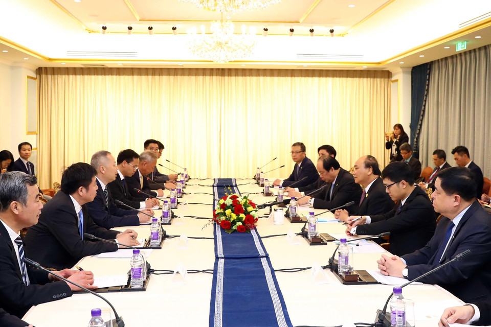 Thủ tướng Nguyễn Xuân Phúc tiếp lãnh đạo các doanh nghiệp hàng đầu trong lĩnh vực cơ sở hạ tầng của Trung Quốc. (Ảnh: Thống Nhất/TTXVN)