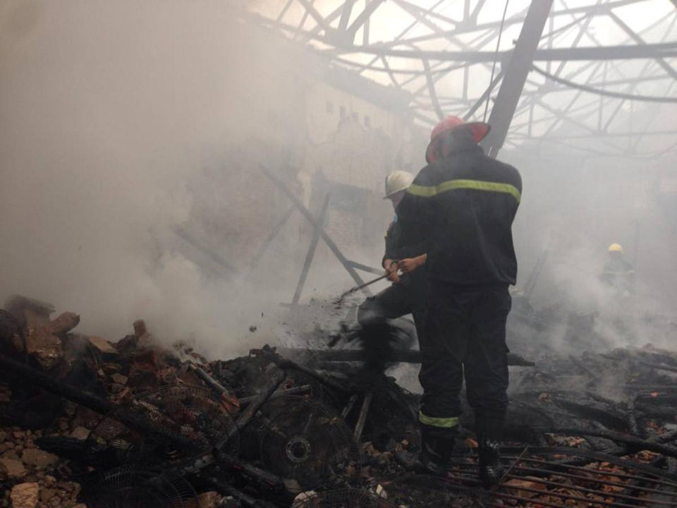 Diện tích khu nhà kho cũ bị cháy khoảng 300m2 (Ảnh: Sơn Bách/Vietnam+)