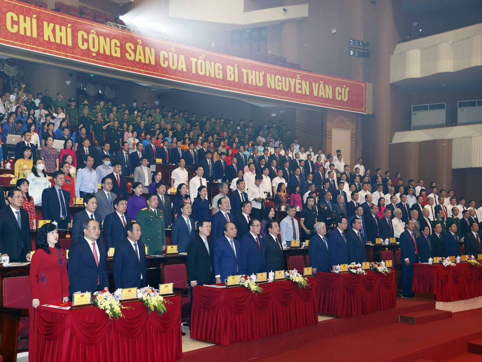 Chủ tịch nước Nguyễn Xuân Phúc và các vị lãnh đạo, nguyên lãnh đạo Đảng, Nhà nước dự Lễ kỷ niệm 110 năm ngày sinh Tổng Bí thư Nguyễn Văn Cừ (9/7/1912-9/7/2022). (Ảnh: Thống Nhất/TTXVN)