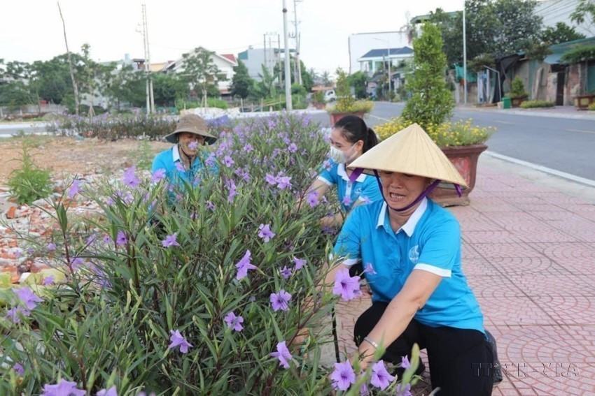 Tuyến đường kiểu mẫu về vệ sinh môi trường giai đoạn 2021-2026 của Hội Liên hiệp Phụ nữ thành phố Thanh Hóa. (Ảnh: TTXVN phát)