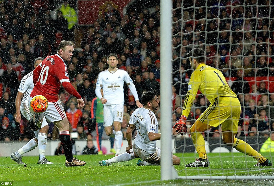 ... bằng pha đánh gót ấn định tỷ số 2-1.