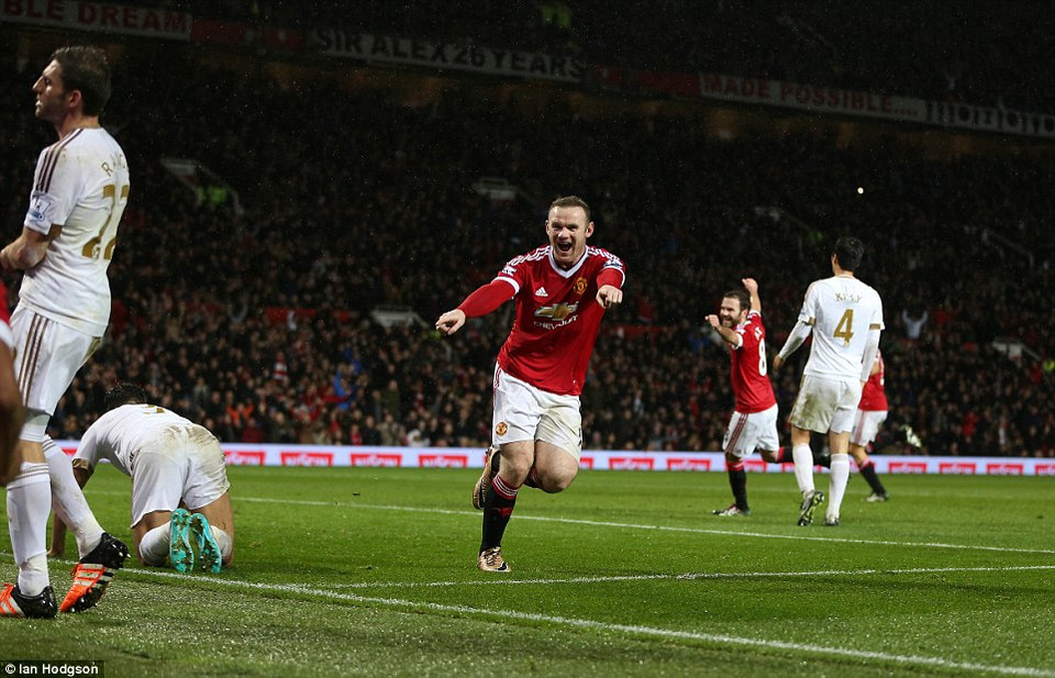 Niềm vui của Rooney sau khi ghi bàn thắng.