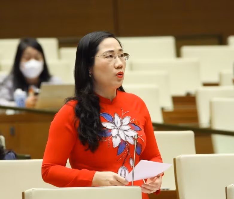 Đại biểu Quốc hội tỉnh Bắc Kạn Nguyễn Thị Thủy phát biểu.(Ảnh: Văn Điệp/TTXVN)