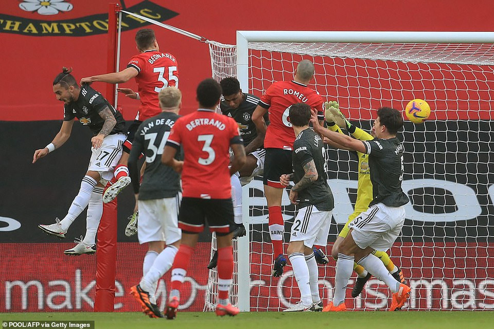 Ở trận này, Southampton có khởi đầu thuận lợi với bàn mở tỷ số 1-0 của Jan Bednarek ở phút 23. (Nguồn: Getty Images)