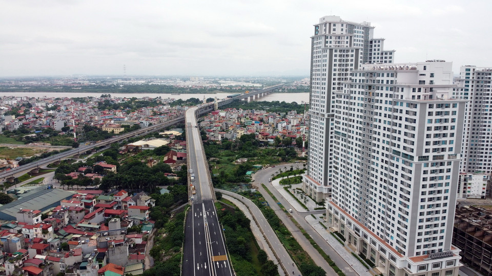 Tuyến đường vành đai 3 hoàn thành nối liền với cầu Thăng Long. (Ảnh: Huy Hùng/TTXVN)