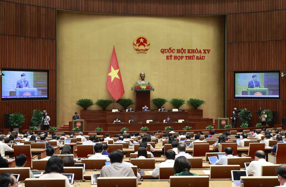 Tiếp tục Chương trình Kỳ họp thứ 6, Quốc hội khoá XV, sáng 31/10/2023, Quốc hội họp phiên toàn thể tại hội trường để thảo luận về một số nội dung còn ý kiến khác nhau của dự án Luật Kinh doanh Bất động sản (sửa đổi). (Ảnh: Doãn Tấn/TTXVN)