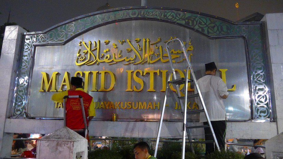 Đường phố Jakarta đông đúc trong những ngày giáp lễ Idul Fitri (Ảnh: Đỗ Quyên/Vietnam+)