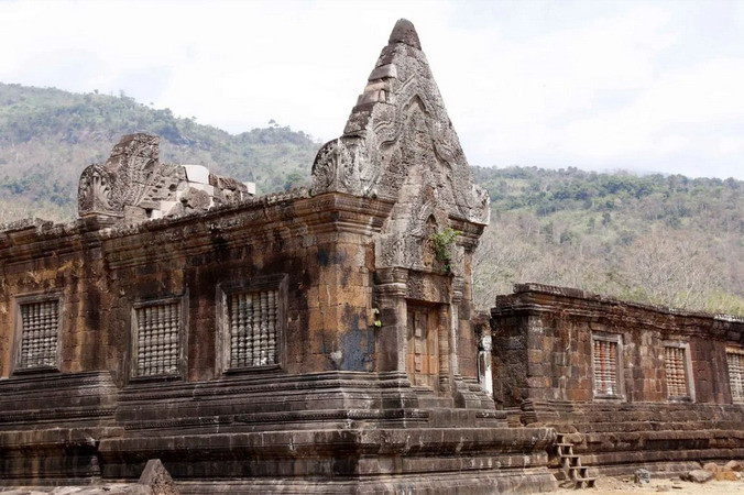  Một góc trong hai khu đền chính còn sót lại trong khu di tích. (Ảnh: Phạm Kiên/Vietnam+)