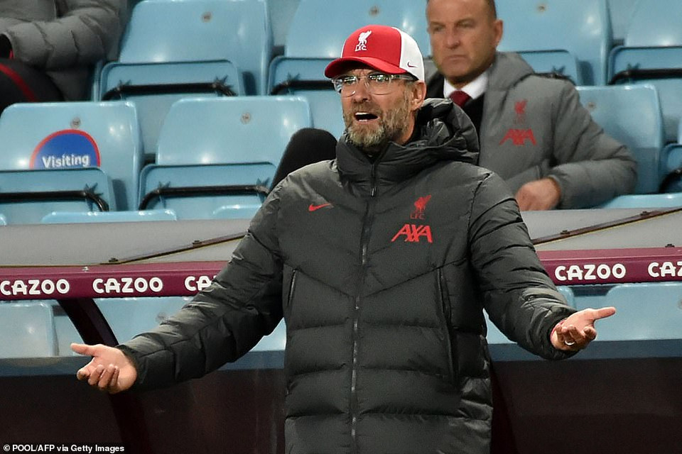 Juergen Klopp có lẽ cũng không thể tưởng tượng nổi vì sao The Kop lại thảm bại như vậy. (Nguồn: Getty Images)