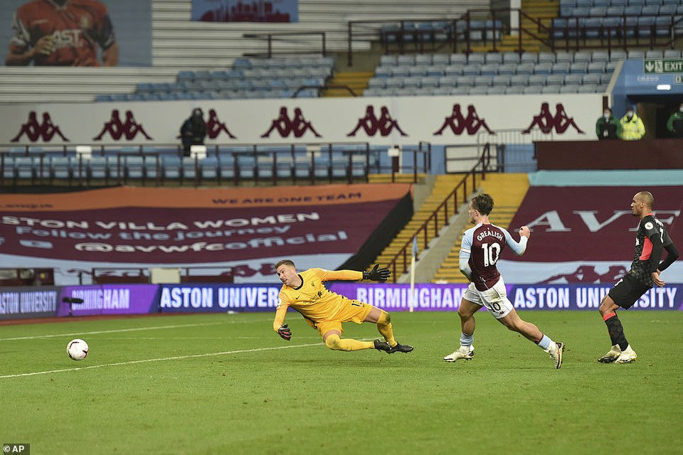 ...với một cú đúp để ấn định chiến thắng không tưởng 7-2 trước Liverpool. (Nguồn: AP)