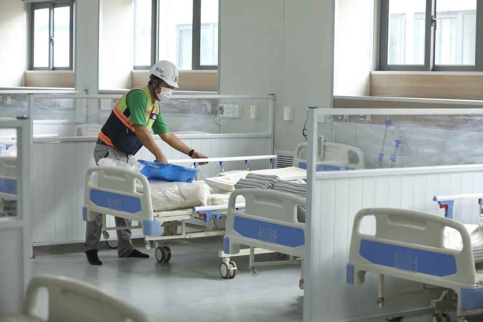 Bệnh viện dã chiến có quy mô 500 giường bệnh, điều trị cho bệnh nhân COVID-19. (Ảnh: Minh Quyết/TTXVN)