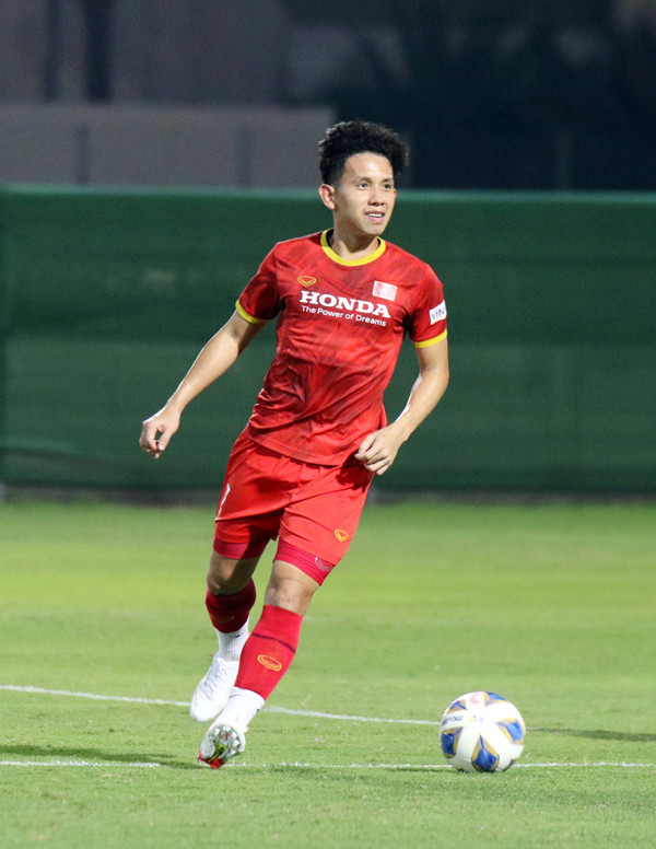 Trong buổi tập này, HLV Park Hang-seo dành khá nhiều thời gian để rèn giũa về kỹ chiến thuật nhằm chuẩn bị cho trận đấu với Trung Quốc tại vòng loại World Cup 2022. (Nguồn: VFF)