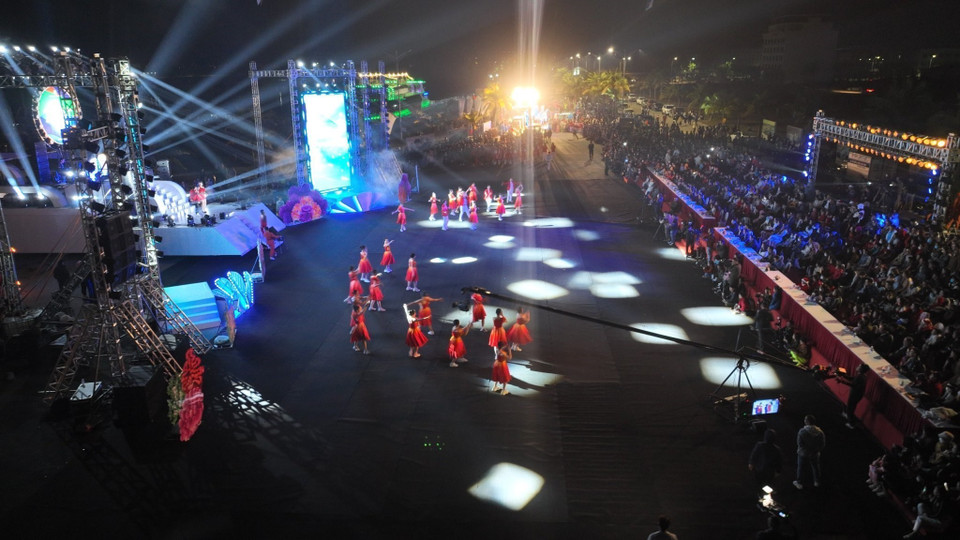 Quang cảnh Lễ hội Carnaval mùa Đông Hạ Long 2022. (Ảnh: Thanh Vân/TTXVN)