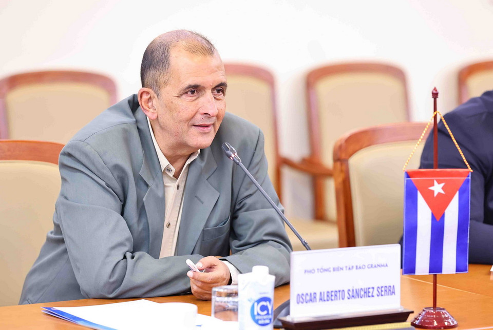 Ông Oscar Alberto Sanchez Serra, Phó Tổng biên tập Báo Granma phát biểu. (Ảnh: Minh Đức/TTXVN)