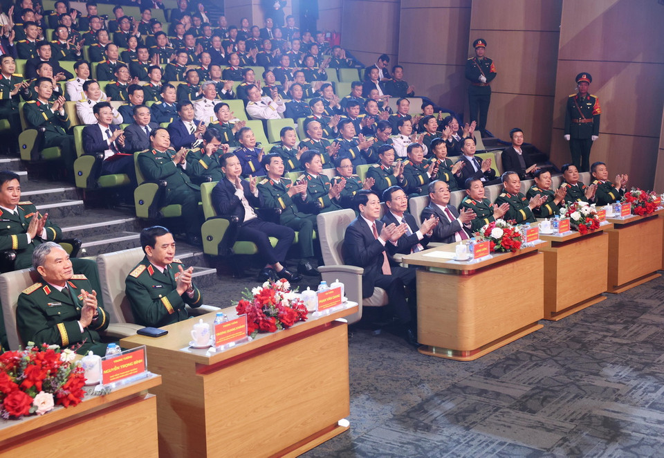 Chủ tịch nước Lương Cường và các đại biểu dự buổi lễ. (Ảnh: Lâm Khánh/TTXVN)