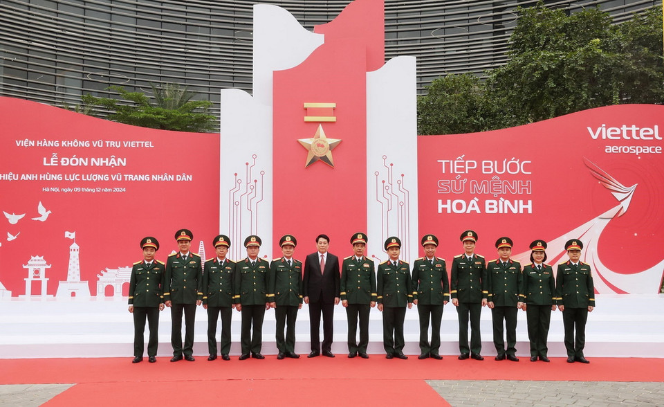 Chủ tịch nước Lương Cường với các đại biểu. (Ảnh: Lâm Khánh/TTXVN)