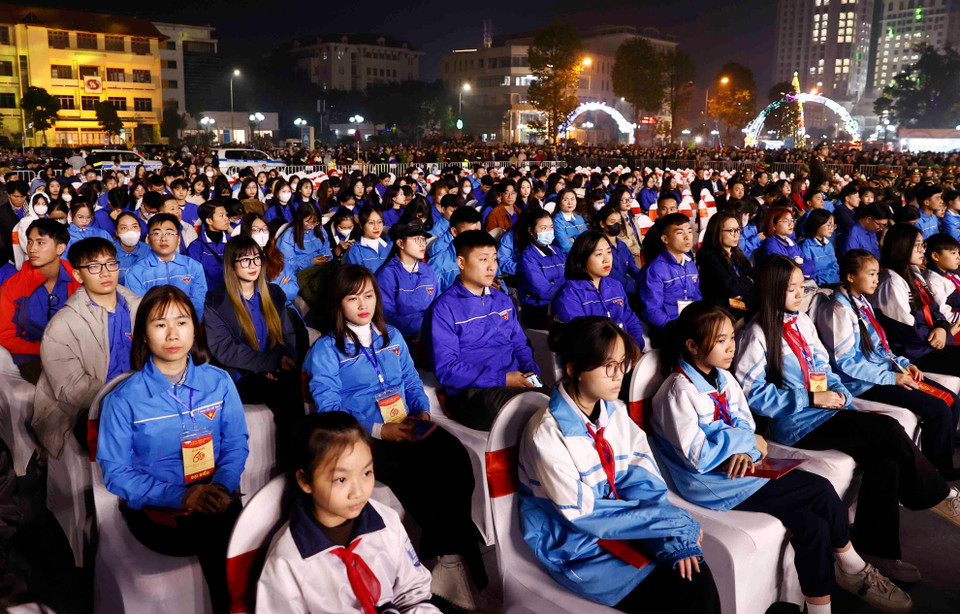 Học sinh, sinh viên tỉnh Thái Nguyên tham dự Lễ kỷ niệm. (Ảnh: An Đăng/TTXVN)