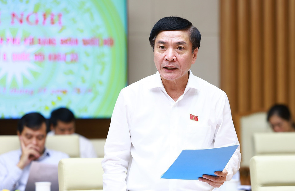 Tổng Thư ký Quốc hội, Chủ nhiệm Văn phòng Quốc hội Bùi Văn Cường, Chánh Văn phòng Đảng đoàn Quốc hội phát biểu. (Ảnh: Dương Giang/TTXVN)