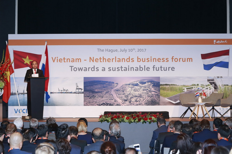 Thủ tướng Nguyễn Xuân Phúc tham dự và phát biểu tại Diễn đàn Doanh nghiệp Việt Nam-Hà Lan. (Ảnh: Thống Nhất/TTXVN)