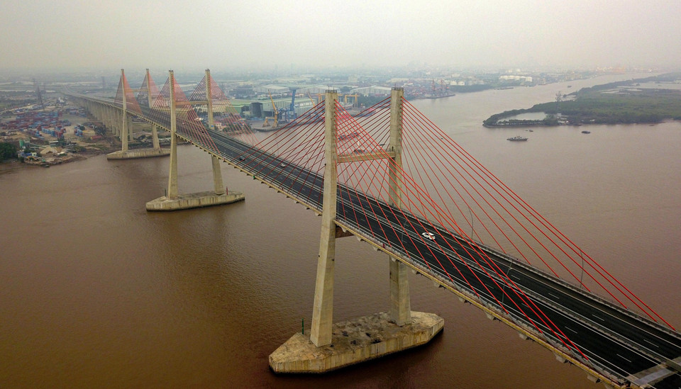 Cầu Bạch Đằng là gạch nối quan trọng để kéo dài tuyến cao tốc Hà Nội-Quảng Ninh, hoàn thiện tuyến cao tốc theo trục ven biển vùng duyên hải Bắc Bộ. (Ảnh: Thành Đạt/TTXVN)